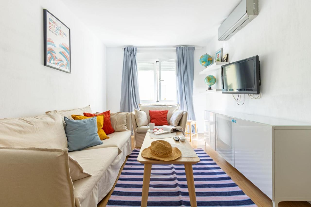 Colours Apartment And Garage Historical Center 4 Pax إشبيلية المظهر الخارجي الصورة