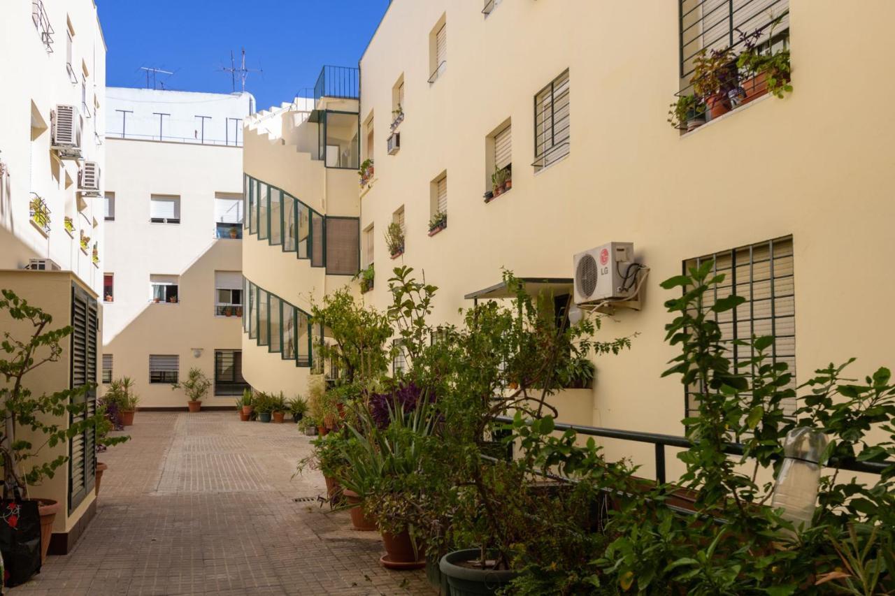 Colours Apartment And Garage Historical Center 4 Pax إشبيلية المظهر الخارجي الصورة