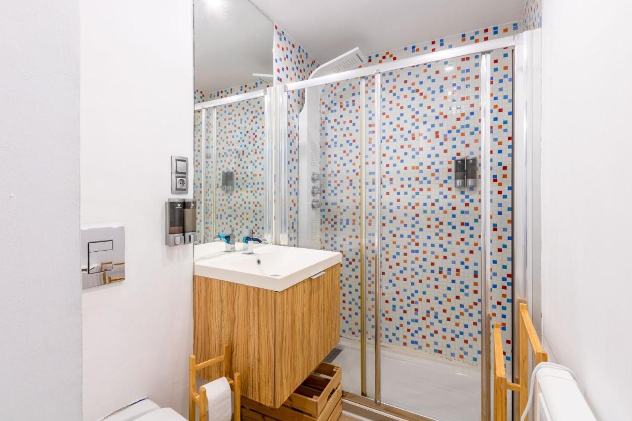 Colours Apartment And Garage Historical Center 4 Pax إشبيلية المظهر الخارجي الصورة