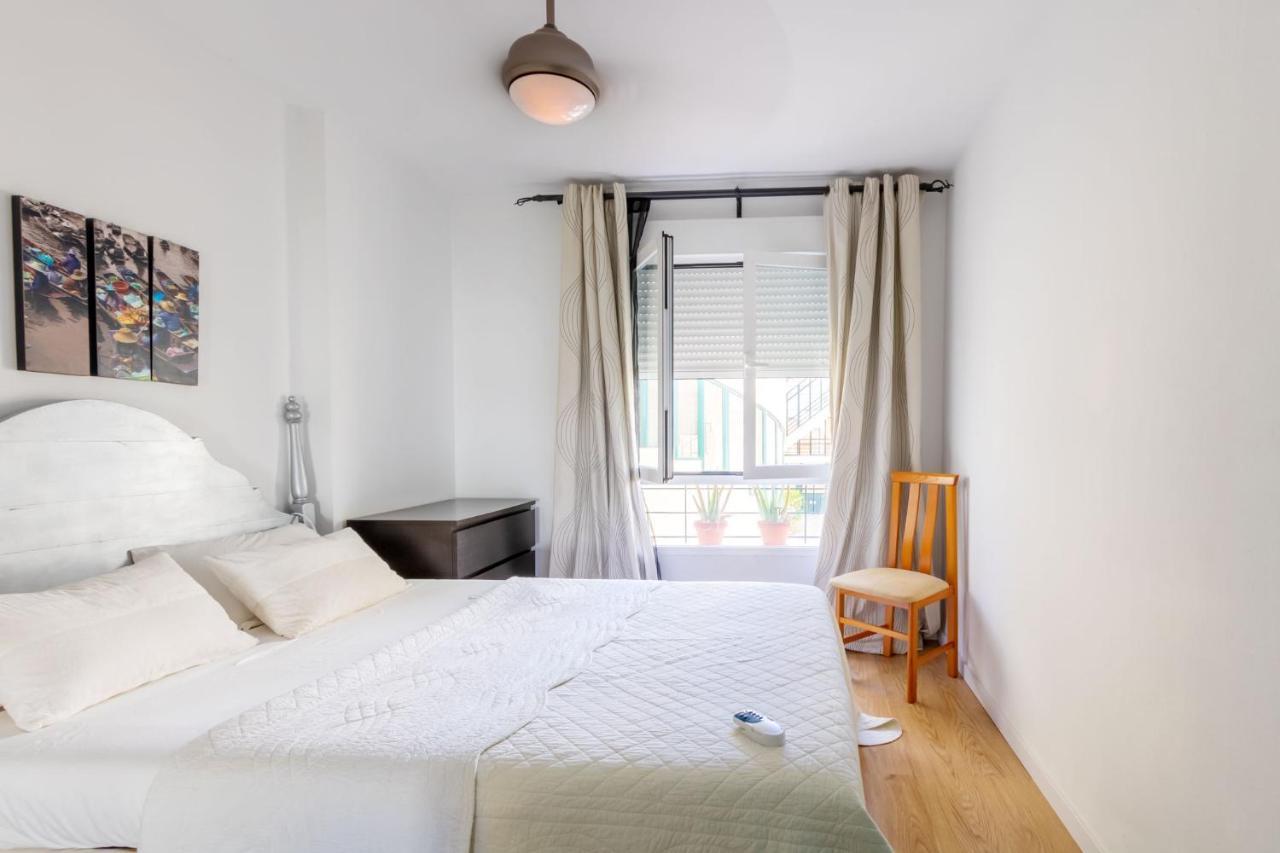 Colours Apartment And Garage Historical Center 4 Pax إشبيلية المظهر الخارجي الصورة