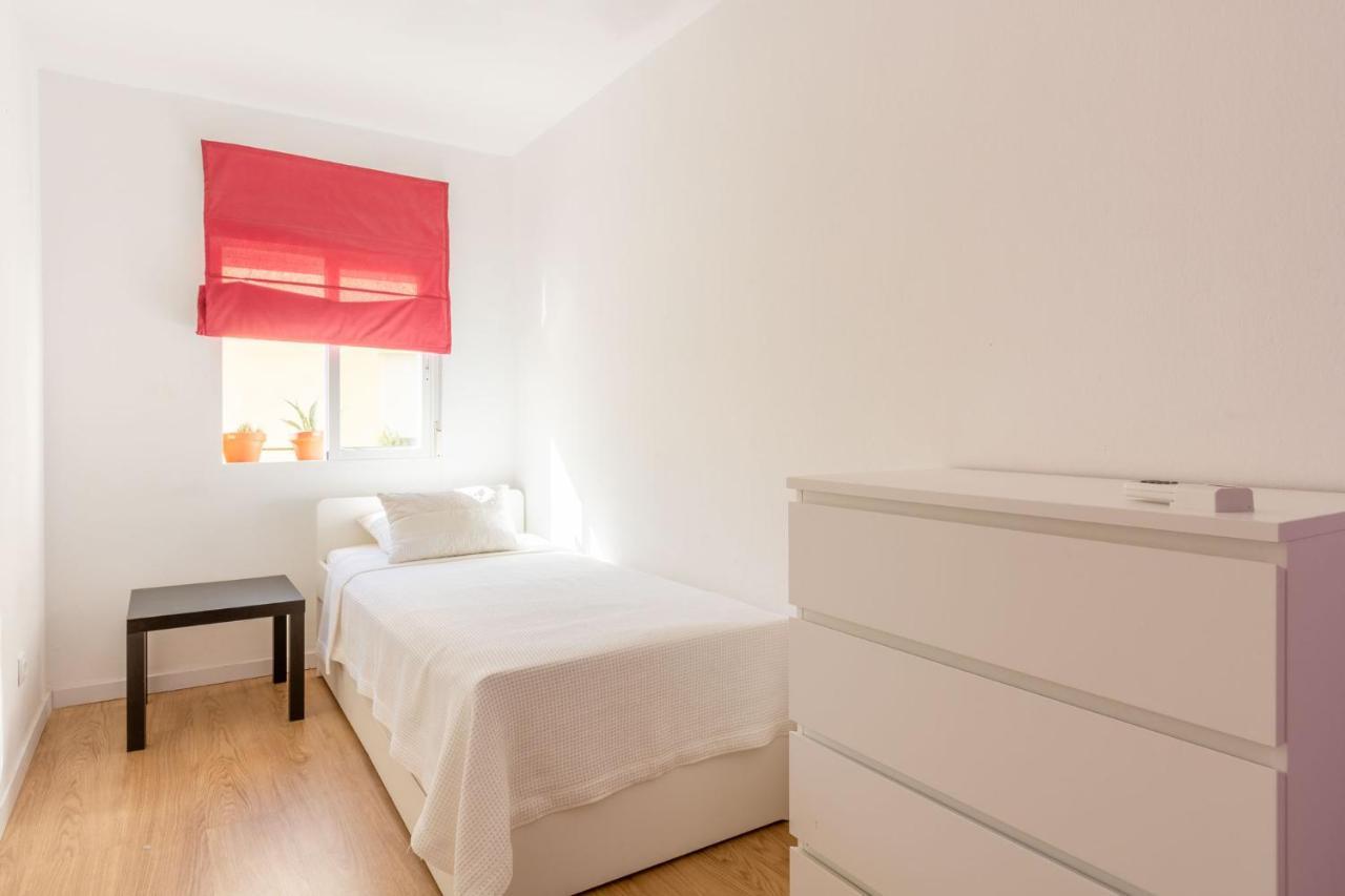 Colours Apartment And Garage Historical Center 4 Pax إشبيلية المظهر الخارجي الصورة